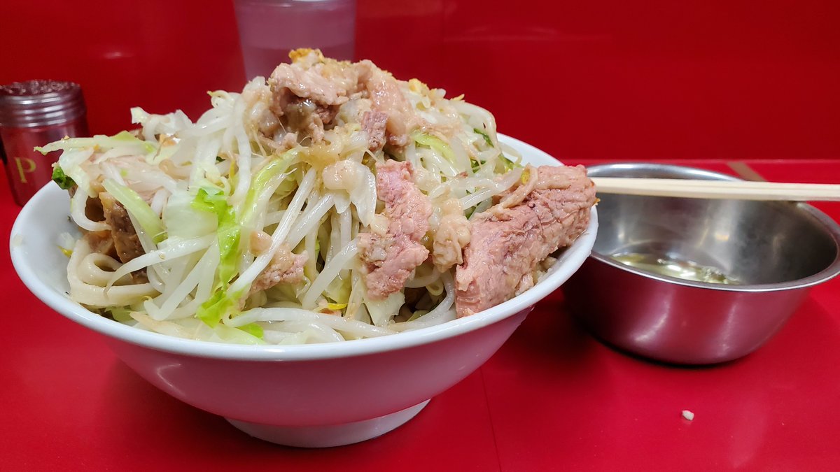 kazutoshi0730's tweet photo. 本日の晩麺
二郎 越谷
塩汁なし麺320g
ニンニクヤサイアブラ🍜
相変わらず旨い😋
ごっつぁんでしたー❣️ https://t.co/mUiCG9vVmI