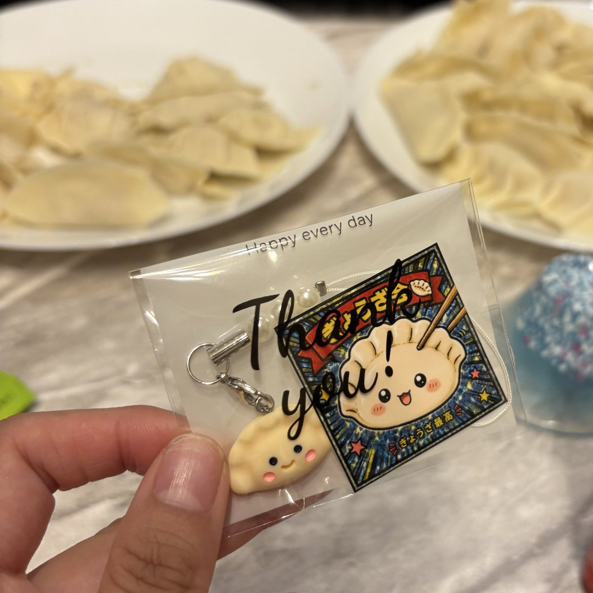 kyfWZcSPOi49231's tweet photo. 昨日はmayuちゃん主催のオフ会♡
皆それぞれ個性のある餃子も作れて何より美味しすぎた🥺
皆で餃子作りながらお話しできて楽しかった🥰
 #むーんず  #ぎょうざ製作委員会🥟 https://t.co/Hjx57SXVTb