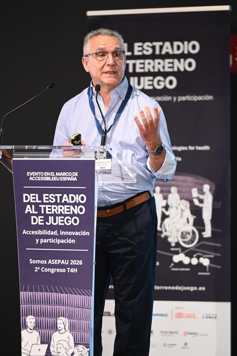 congresoT4H's tweet photo. Y cerrando el panel 2 y la mitad de la jornada hemos contado con la ponencia de Antonio Martín González, responsable de la Unidad de Impresión 3D (UTADI3D) del @H12Octubre 

https://t.co/hT0fEeoynN https://t.co/A8PLNAoAkx