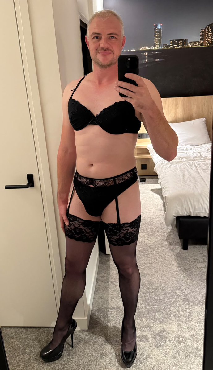 DutchSissy92's tweet photo. Playing dress up in a hotel 🍑 https://t.co/9XlpJ09cws