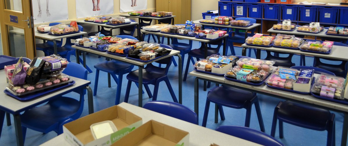 CastlefordAcad's tweet photo. π° Macmillan Bake Sale π°
A huge thank you to everyone who supported our Prefects' bake sale in aid of Macmillan Cancer Support. Thanks to your generosity, we raised valuable funds for this fantastic cause while enjoying some delicious treats. π
#Macmillan #BakeSale https://t.co/REDz9767NW