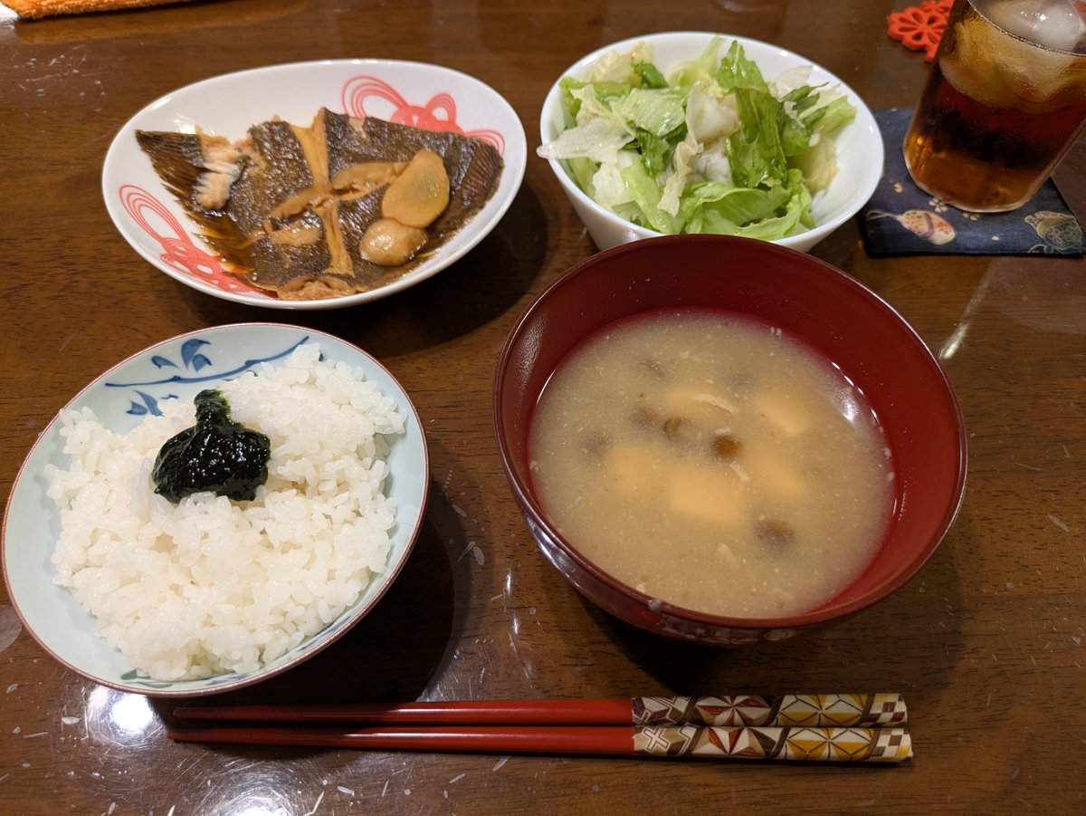 saki_GP's tweet photo. 夫がかれいの煮付け作ってくれたので、食す！！ https://t.co/JHcXt4P9a9
