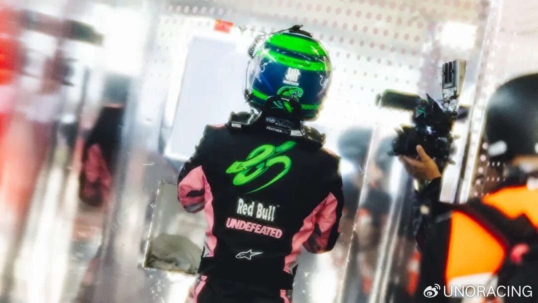 mtjuju816's tweet photo. ภาพจาก Uno Racing Team  มาแล้ว!
#WangYibo #หวังอี้ป๋อ #王一博 #85racing https://t.co/gaGu7x1bZ5