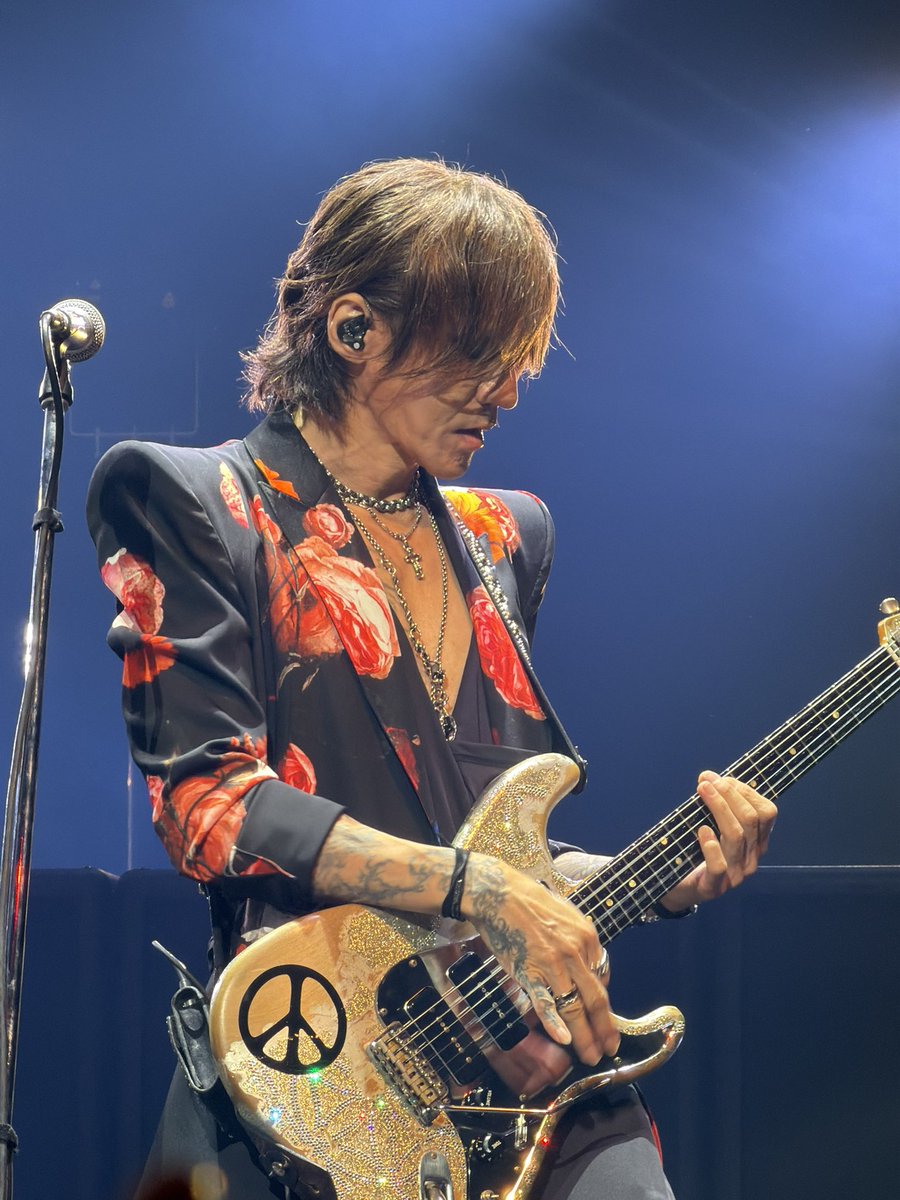 ponzwww's tweet photo. SUGIZO!！
やっぱりプレイヤーとしてもすごくかっこいい！！！
SOUL'S MATE入ろうかな！？
#LUNAPIC https://t.co/l6DiFnYuAc