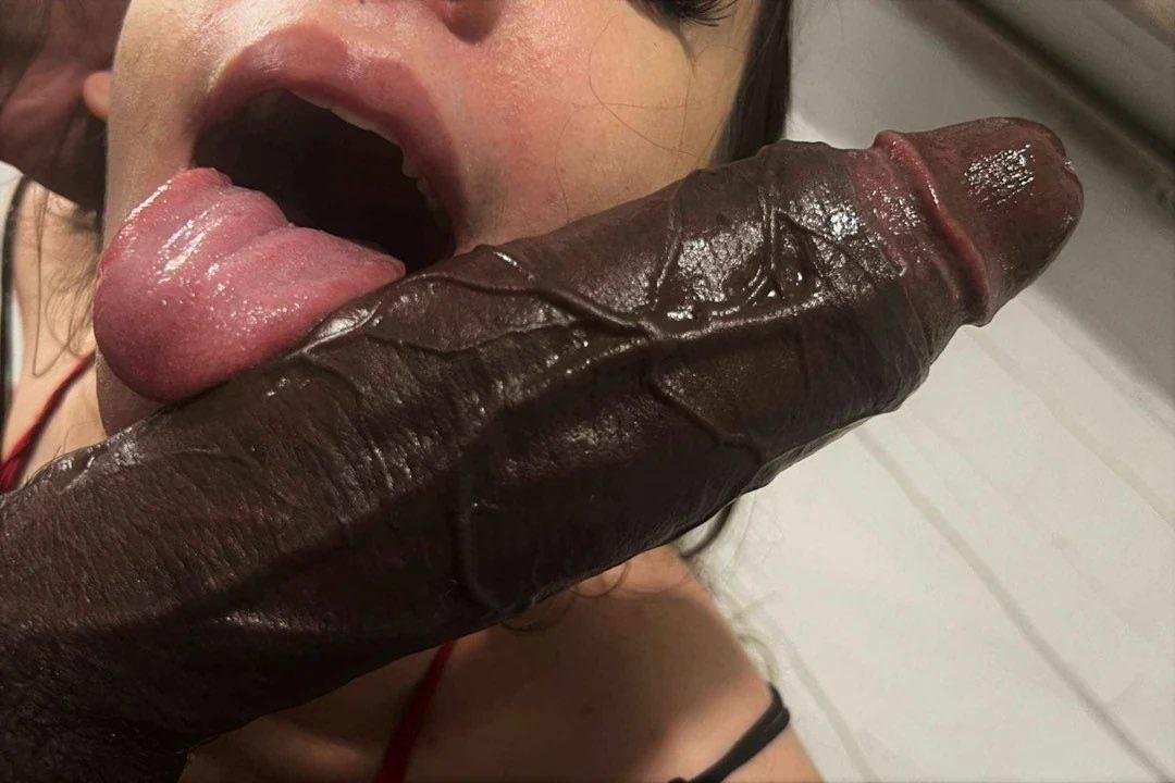 truthdavidd's tweet photo. She's rlly miss my BBC🍆💦
repost &amp; follow to get a FREE VIDEO
#bbc #bbw #horny #huge https://t.co/ujWX8fwoZ5
