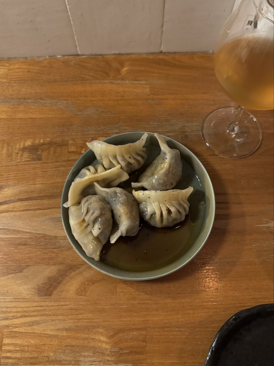 siomil_'s tweet photo. もう小田急飲みは豪徳寺でいいな、ketokuさん美味しくてワインも日本酒も焼酎も揃っていて最高だった。 https://t.co/2PQKazkwnI