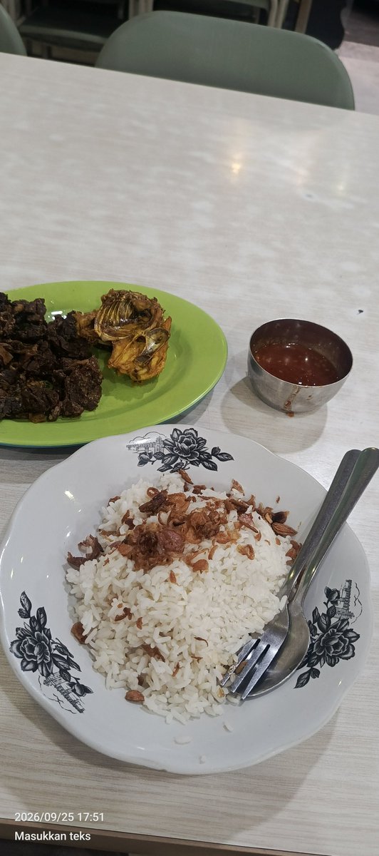 BagusAnfield's tweet photo. nasi uduk paling enak se Bandar Lampung https://t.co/tyRO4ejUlX