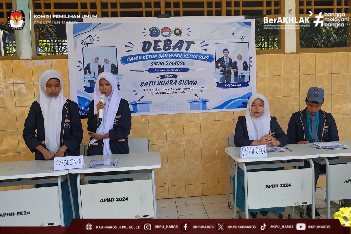kpukabmaros's tweet photo. #TemanPemilih, Komisi Pemilihan Umum  Kabupaten Maros melaksanakan pendampingan pada tahapan penyampaian visi, misi, dan debat pasangan calon Ketua OSIS serentak Tahun 2026 di SMA Negeri 5 Maros. Kamis (24/9/2026).

#KPUMelayani https://t.co/M2obcEc3ut