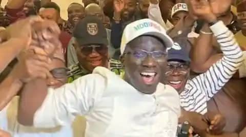crossfireports's tweet photo. Petrol Costs Over ₦3,000 Per Litre In UK, Nigerians Are Doing Well — Okpebholo

https://t.co/3VyR3rZXw6 https://t.co/Tld99EdUwH