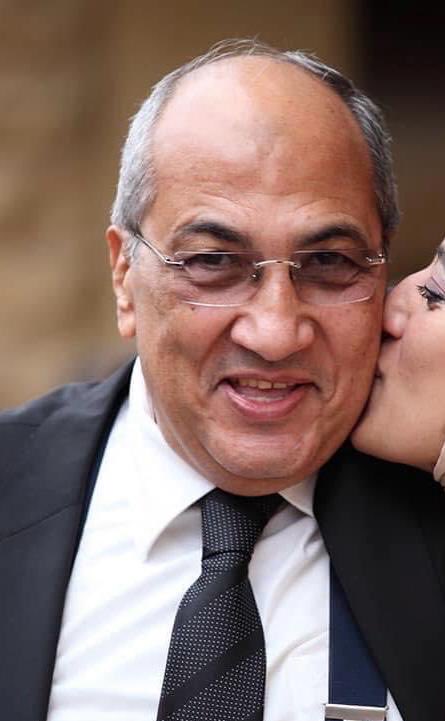 mariamthabet's tweet photo. زي النهاردة من 7 سنين أخدوا مننا عمي محمد الراجل الطيب من غير ما نعرف ليه او على فين 😔 

7 سنين واحنا مش فاهمين❗️ 
7 سنين ولسة بنعد في الايام و السنين ❤️‍🩹

قلبي حاسس ان الفرج قريب 
يا رب يا كريم 🤲🏽 https://t.co/OnnoTmHqMb