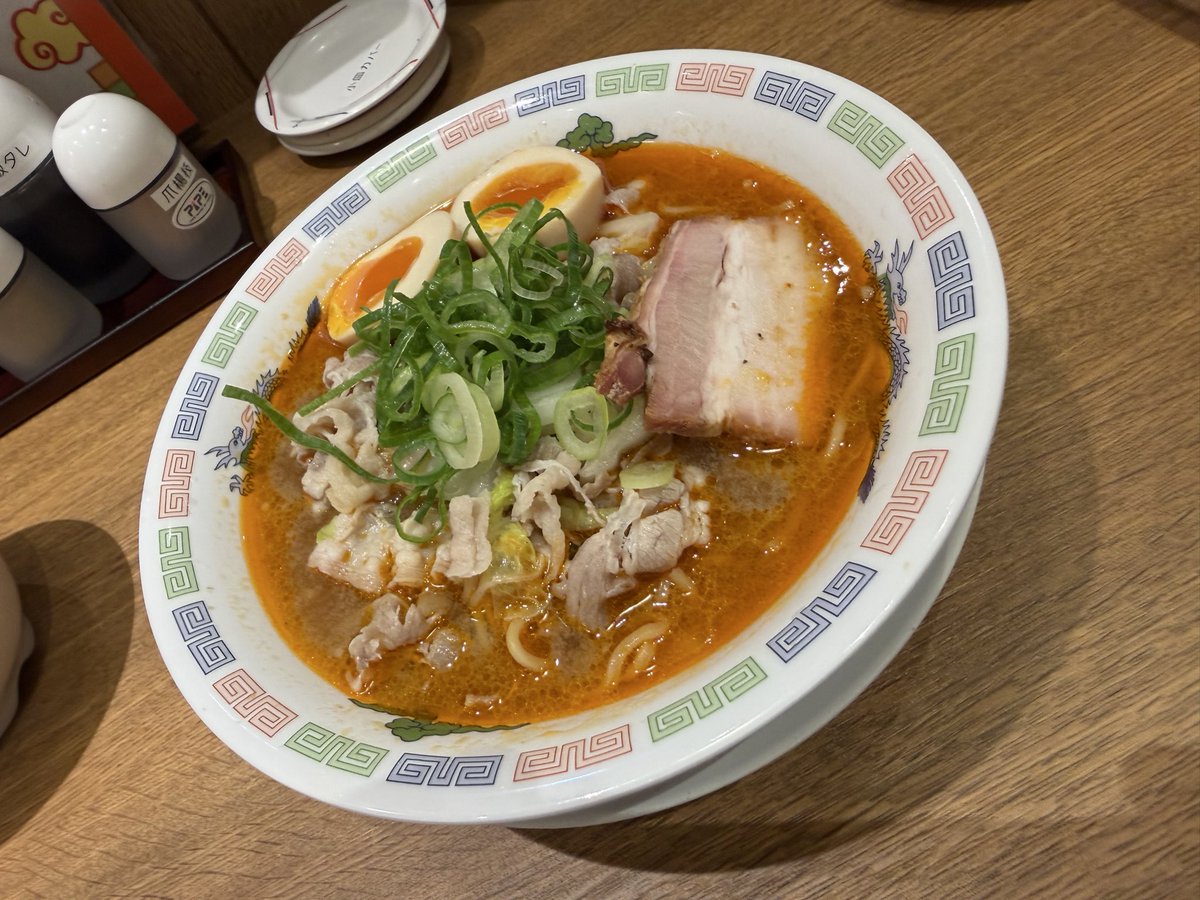 ko1122yama's tweet photo. 432  紅いあじへいラーメン 焼豚TP
@あじへい そよら津桜橋店 https://t.co/MapN4zh4BF