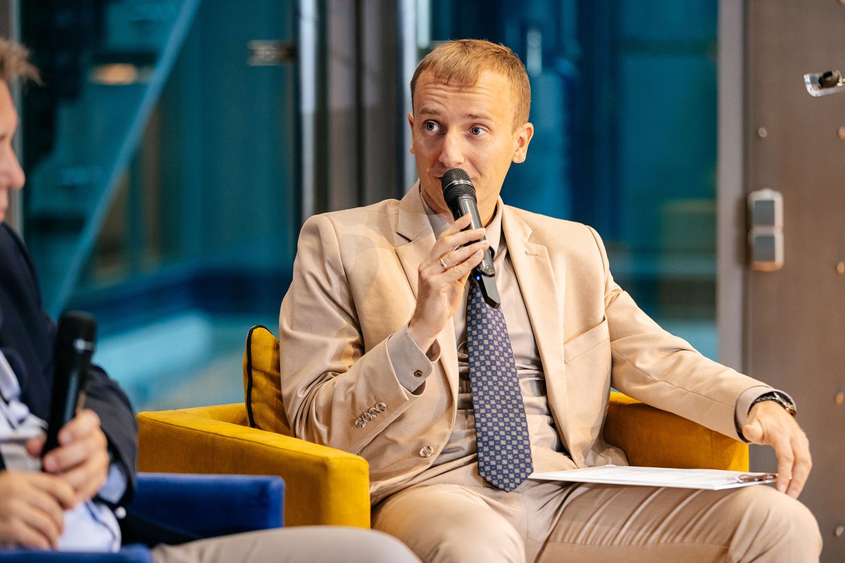 CFAPoland's tweet photo. Za nami #GPWInnovationDay.

Maciej Kowalczyk poprowadził panel o tym, czy Polska ma kapitał i technologie potrzebne do budowania regionalnych czempionów.

Potencjał mamy https://t.co/uhVLZPLmaZ. w półprzewodnikach, biotechnologii i technologiach kosmicznych.

#MamWpływ #dziękiCFA https://t.co/pxnb7tlyQQ