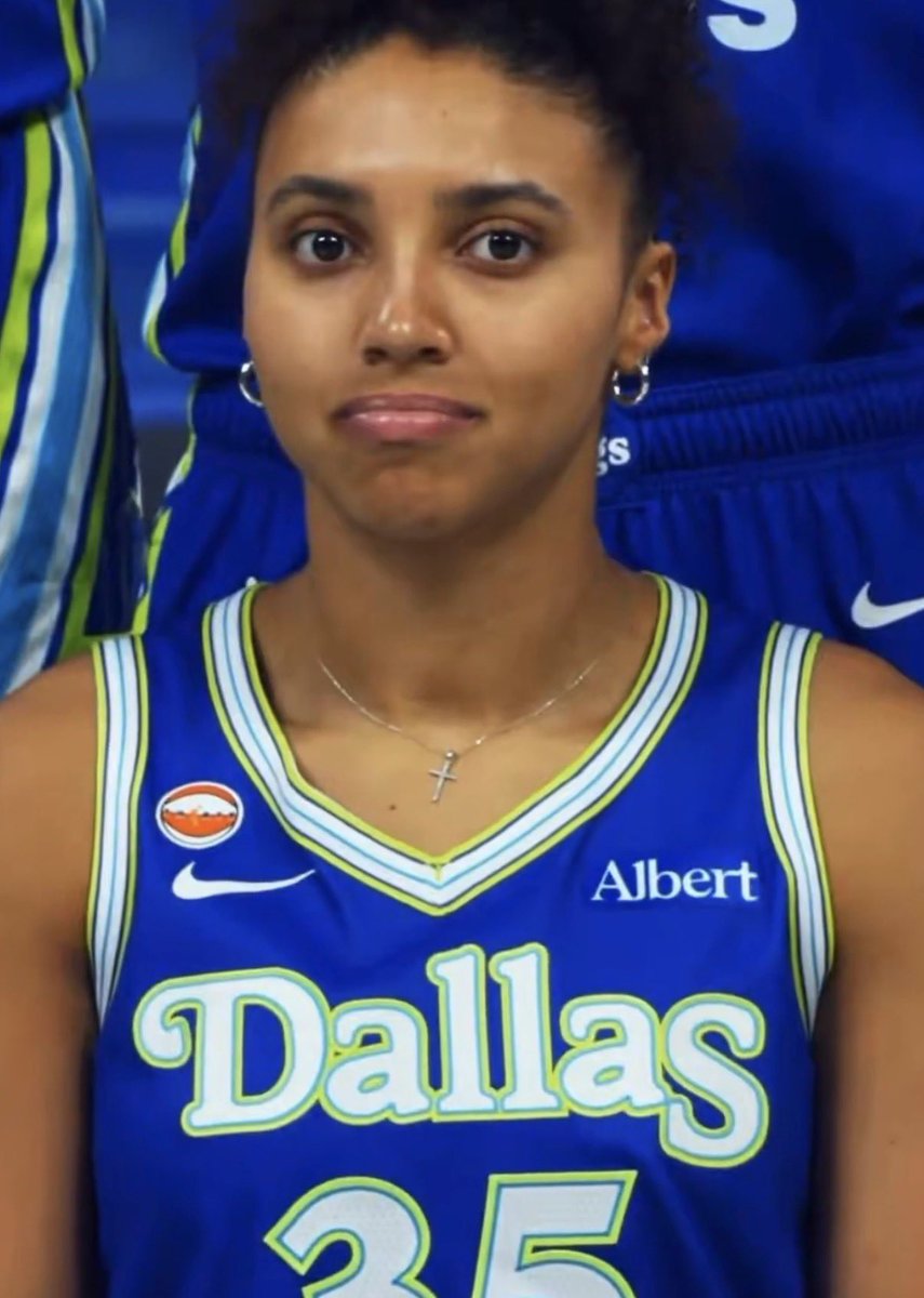 annabethpond3's tweet photo. quiet as it’s kept… azzi still had the best rookie shooting guard season in w history… https://t.co/eYel8h3hhs