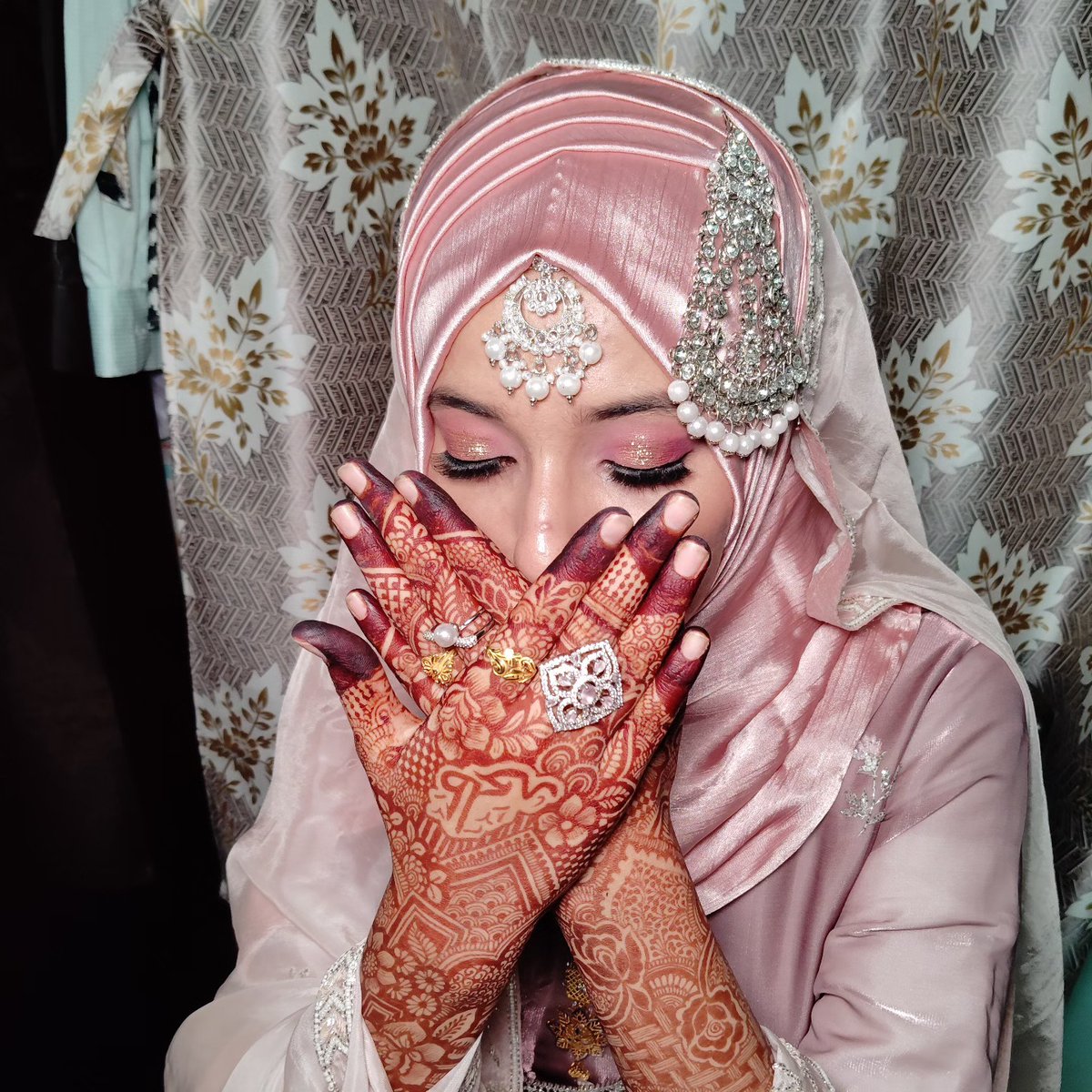 RosaMenzelge's tweet photo. للحجز والاستفسار، تواصلوا عبر الرسائل الخاصة
@jenny_makeoverDM
@jenny_ghoghari
@hairstyle_by_jenny_ghoghari https://t.co/3YUDY1Xirl