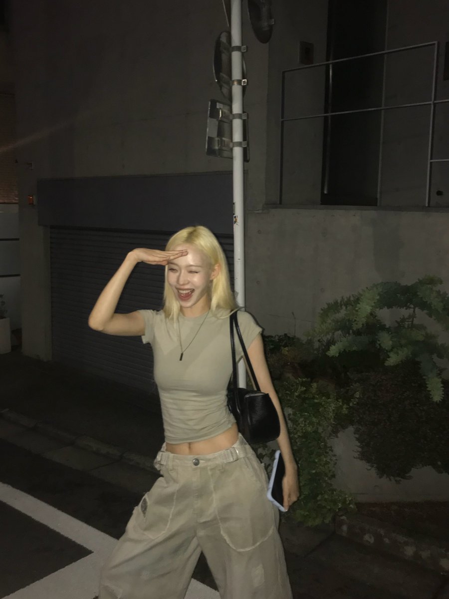 joyminjeong's tweet photo. fav genre of winter pics https://t.co/l6hq1UMh2R