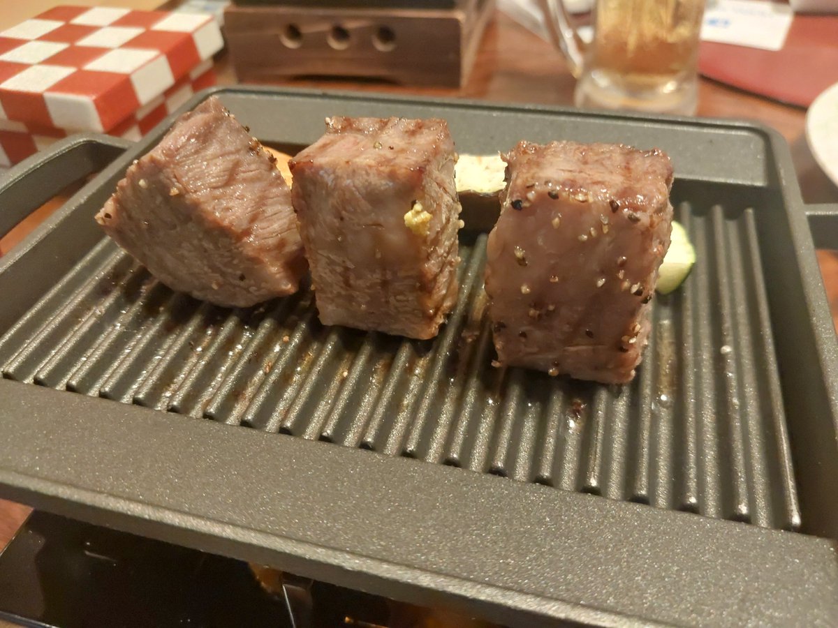 bsmsinju's tweet photo. (^q^)　前菜！煮タコ！お肉！

天草…最高だろ！！！！！！！

( '༥' )ŧ‹”ŧ‹” https://t.co/5Ax4PEtwvg