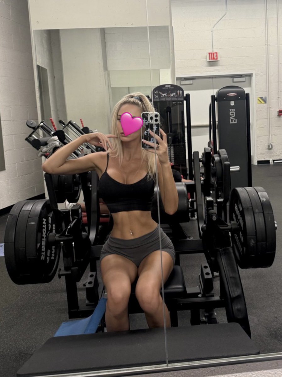 LucyNylons's tweet photo. Have you worked out today? https://t.co/htEnwNLrUN