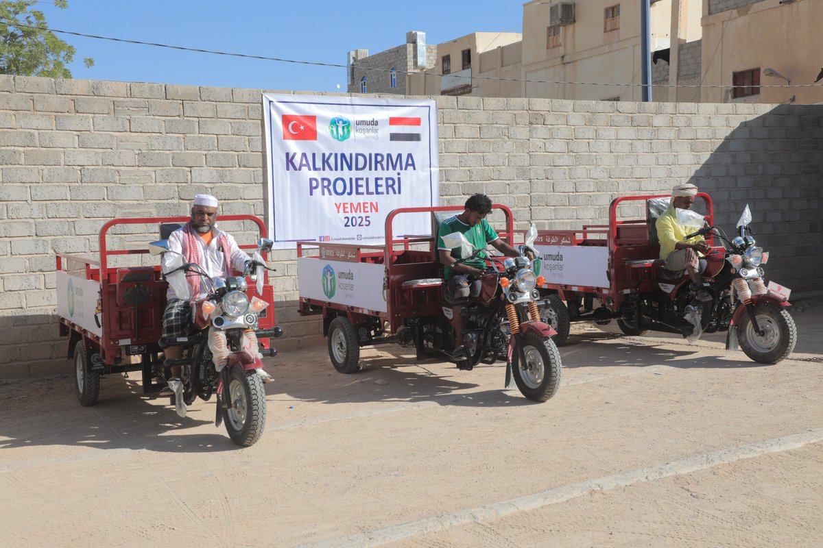 NasSocial_ar's tweet photo. 🛺 Yemen’de 3 Tuk Tuk ile Geçim Desteği

Umuda Koşanlar Derneği desteğiyle Marib ve Hadramut’ta 3 tuk tuk temin edildi. Proje, yeni geçim imkânları oluşturarak ailelerin ekonomik koşullarına katkı sağlamayı amaçlıyor.

#Yemen #GeçimKaynakları #İnsaniYardım https://t.co/5Coy40LvIN
