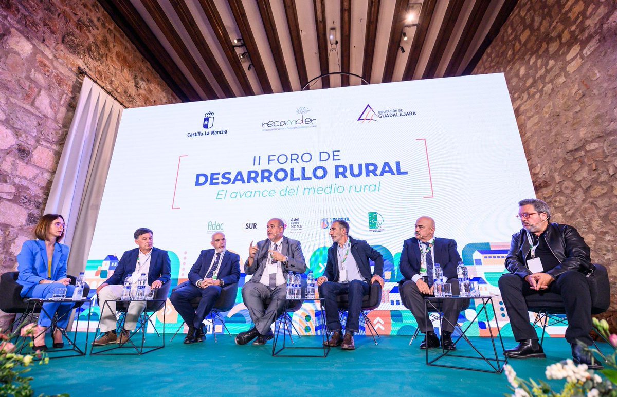 _CECAM's tweet photo. Nuestro secretario general, @M_FernandezGlez, participa hoy, en #Sigüenza, en el II Foro de Desarrollo Rural, organizado por @RECAMDER, donde hablaremos de la importancia de generar oportunidades para el tejido empresarial en las zonas despobladas.