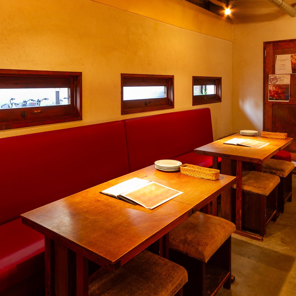 AffabileBar's tweet photo. こんにちは😊
本日もディナー営業しております🍝

ただ今店内は静かな時間です^_^

ゆっくりお食事を楽しみたい方には、
ちょうど良いかもしれません♪

お近くにお越しの際は、
ぜひアッファビーレへ🍷

皆さまのご来店お待ちしております。 https://t.co/IjdjVzHD9a