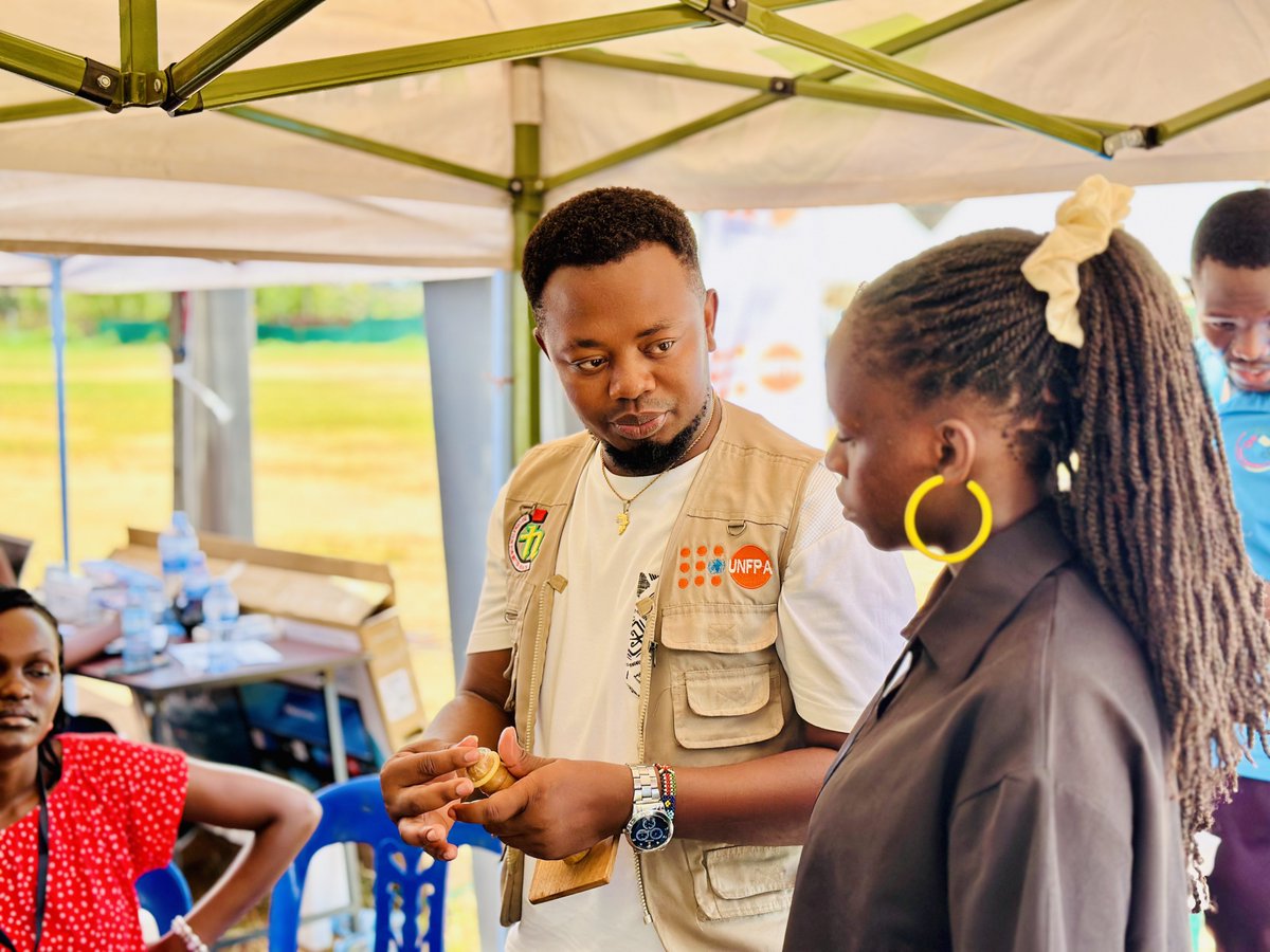 iammichealaa's tweet photo. The SRHR Flash Mob is not just performance. It is a way of putting sexual and reproductive health in front of young people where they already are.
#FlashMob #SRHR @GuluVarsity @UNFPAUganda https://t.co/EYGWDYAEC5