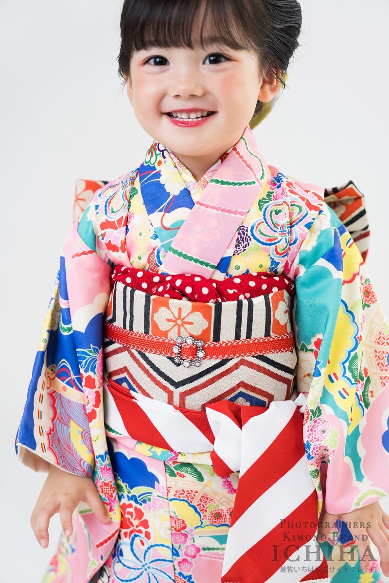 retro_kimono's tweet photo. お客様から時々聞かれます。
「3歳で帯って苦しくないですか？」

大人と同じように締めるのではなく、3歳には3歳の着せ方があります。
七五三の日に子どもが苦しくないことが一番。

着付けで不安だったことってありますか？ https://t.co/EsgcODXKsl