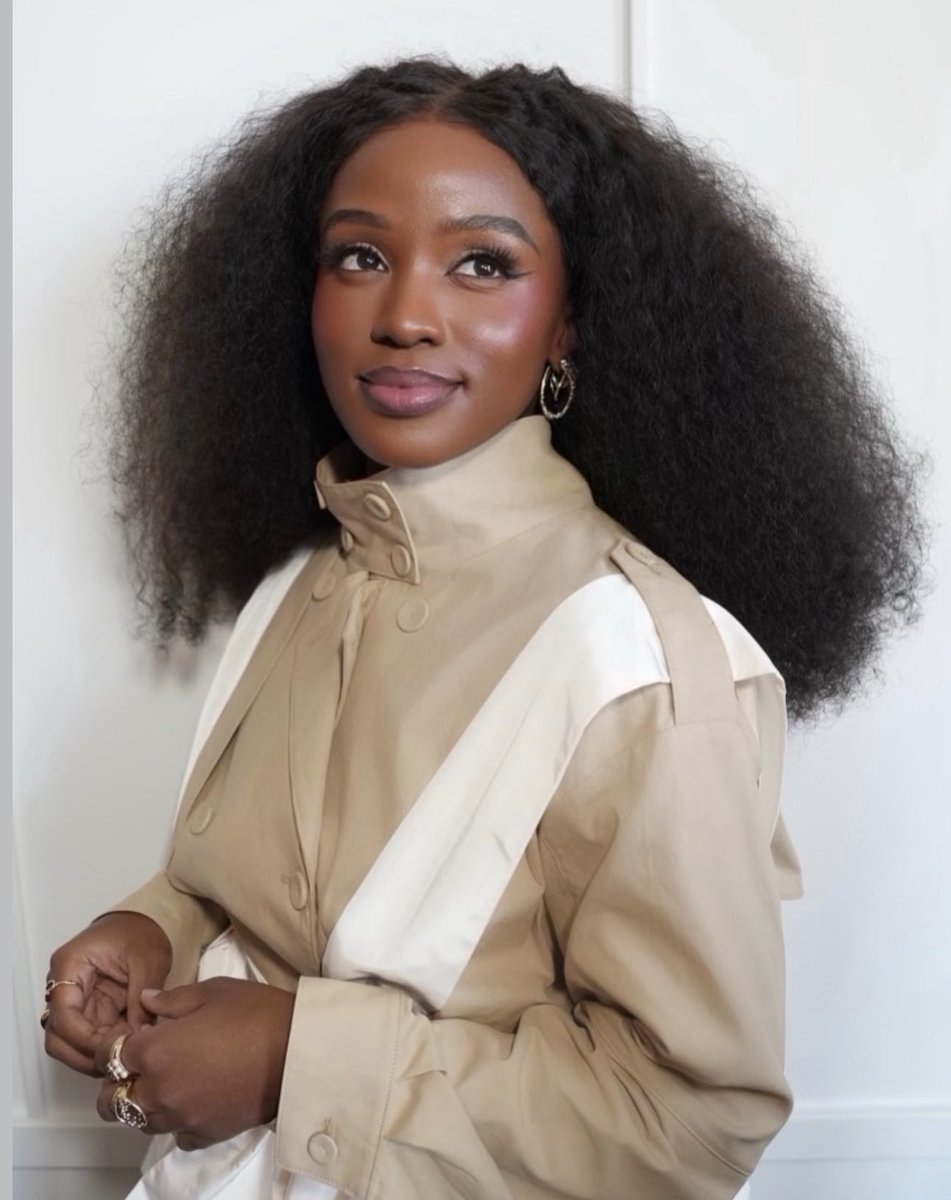 bridgertonupd's tweet photo. Masali Baduza for Netflix Upfront https://t.co/GRaywrnVEq