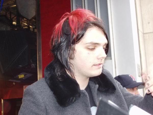 fangsbless's tweet photo. gee looks so cute with this hair actually https://t.co/Ja1RE0zTmg