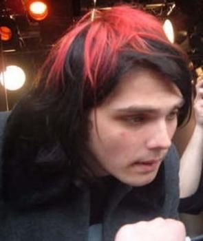 fangsbless's tweet photo. gee looks so cute with this hair actually https://t.co/Ja1RE0zTmg
