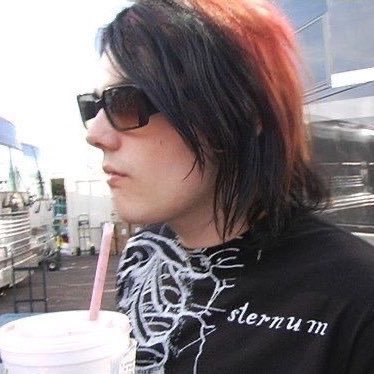fangsbless's tweet photo. gee looks so cute with this hair actually https://t.co/Ja1RE0zTmg