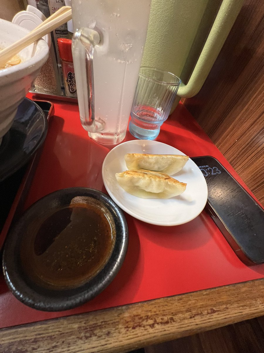 ari7773's tweet photo. 今日の夜ご飯2で締めの飯は満天家で辛麺味噌ラーメン大盛、餃子🍜
後追加したワタホルモン、ホルモン好きな人はみんな食べてほしい小山で1番お勧め。後ビールなんか注ぎ方より頼むたびグラス凍ってたら美味しい🐻 https://t.co/xE3YTQFhm7
