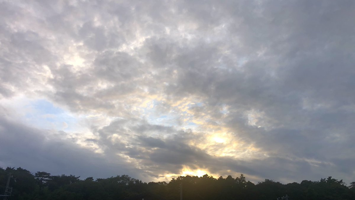 hata_mori's tweet photo. 今日の夕空
#イマソラ #ユウソラ https://t.co/K5jPUewm4P