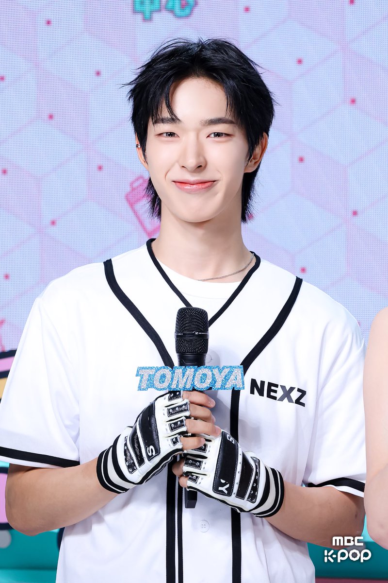 MBC_entertain's tweet photo. +추석 보너스♥️

260919 #쇼음악중심 #음중 #NEXZ #TUIDE #토모야 #소건 #서연 @NEXZ_official @TUIDE_official https://t.co/0CrphWL1Sv