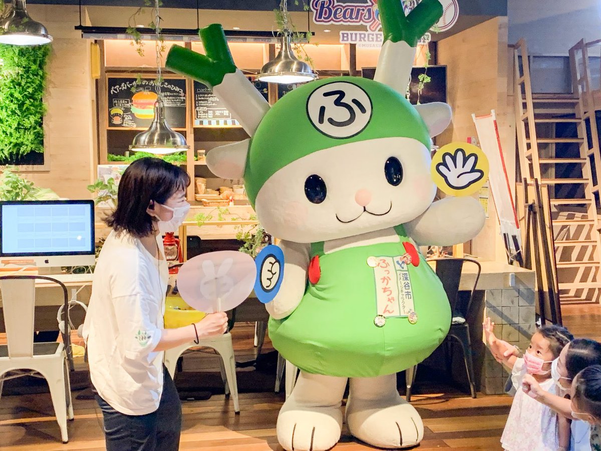 ofurocafe_hare's tweet photo. 本日9/26(土)のイベントはこちら！

14:00~ ふっかちゃんポップコーンじゃんけん大会
16:00~ お野菜ビンゴ大会
20:00~23:00懐メロミュージックアワー

17:30 アウフグース🚺たま助
18:30 アウフグース🚹ロケット金ちゃん
21:30 アウフグース🚹アラビアンナイト https://t.co/BfCxIVJBC7