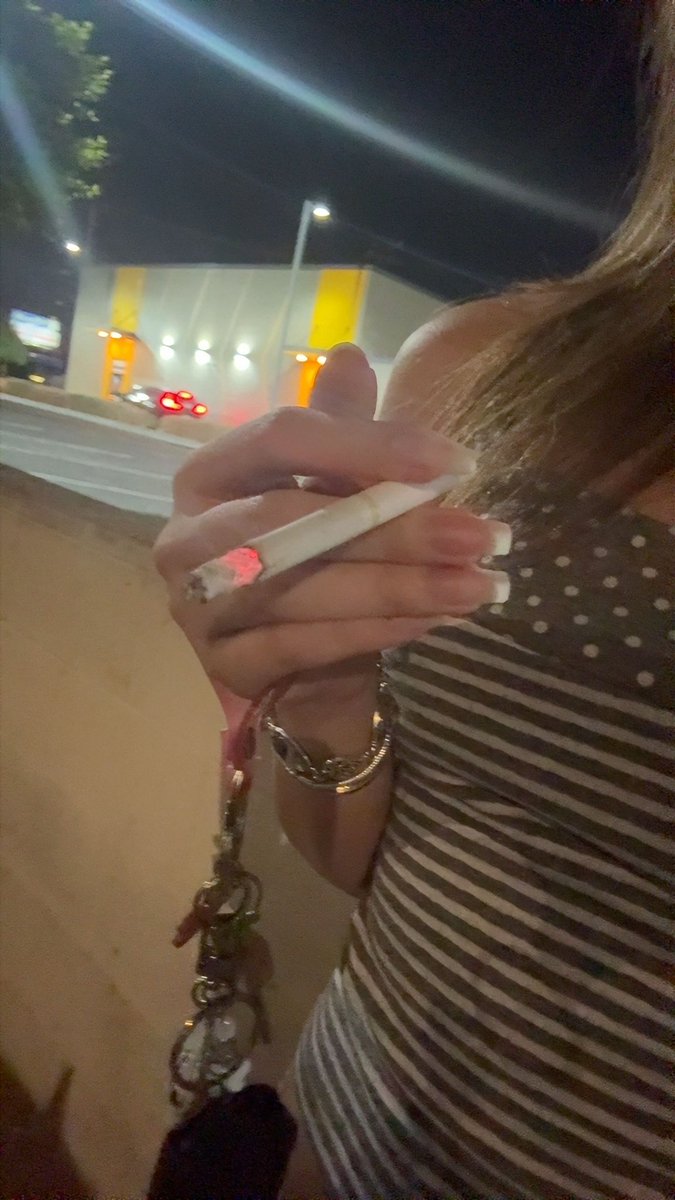 chewingoncigs's tweet photo. https://t.co/cMVNSjzsTx