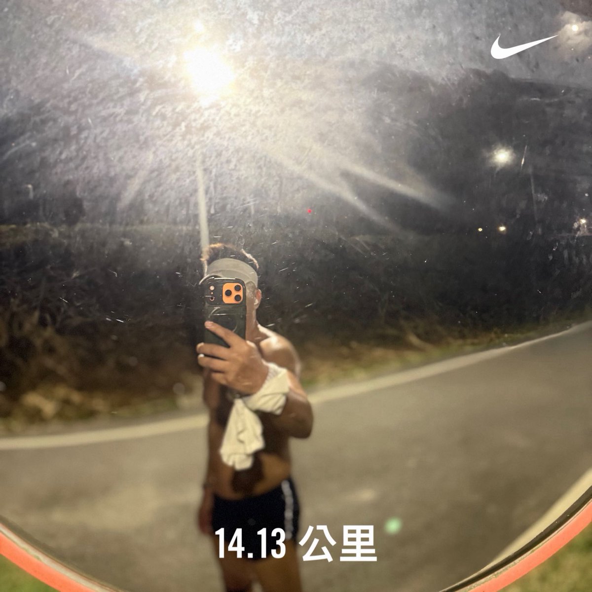 ericchu4's tweet photo. 中秋夜涼如水

然後我也一路滴水滴到回來

#我就水做的

#中秋節跑步
#跑步不是我的興趣是我的生活
#每日運動紀錄
#假日長距離 https://t.co/fBFpScJ0ww