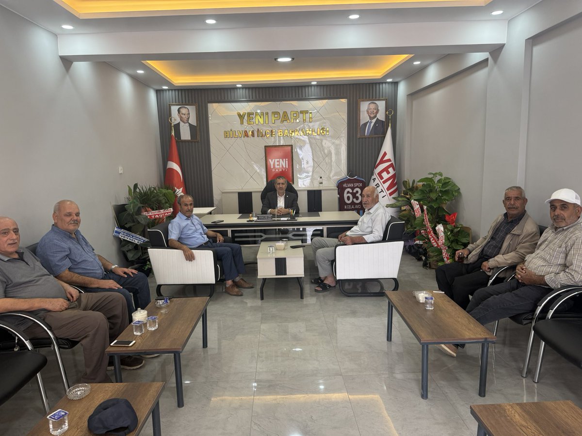 mehmetcelalavci's tweet photo. Korgun köyümüzden SayınMahmut Beyret ve Sayın Mustafa Beyret, değerli esnafımız Hacı Hadi Paytal ile Gölcük köyümüzden Sayın Halil Aktaş, ilçe başkanlığımıza ziyarette bulundular.

Nazik ziyaretleri ve güzel sohbetleri için teşekkür ediyoruz.
@yenipartiyiz  @urfayeniparti https://t.co/knYPnCnc4D