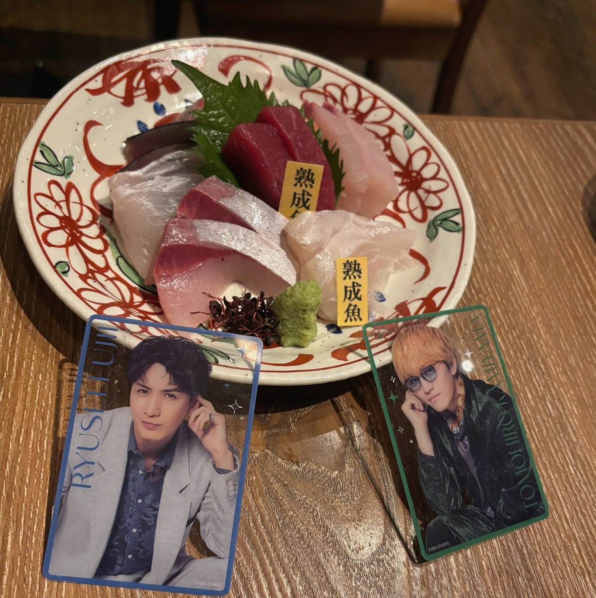 feeer_neves's tweet photo. とある役者さんのTL覗いてたらいつもおひとりのファンの方がリプつけてて、恋に落ちるというのはそういうものだな…と思いながら見ていた　こまめにリプするのがどうしても続かない人なのでほんとすごいと思う　私は一生エアリプで終わる　あと舞台出演終わったばかりっぽくて生で見る機会は無いかな… https://t.co/wxM3VPb17V