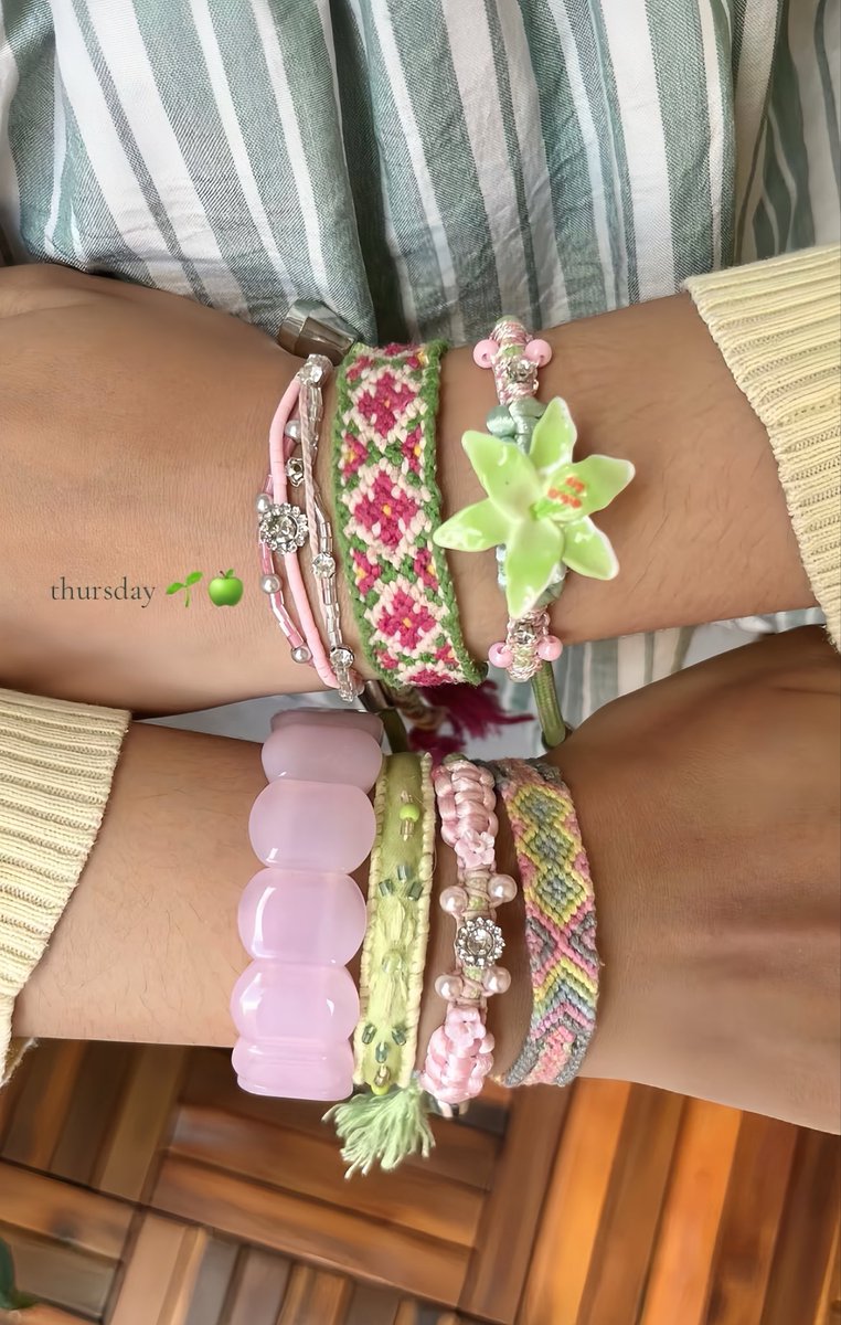 noirjlint's tweet photo. GELANG HANDMADE DARI TASIKMALAYA… CANTIK UNIK APALAGI DI LAYERING https://t.co/mZ4jvGP6F7