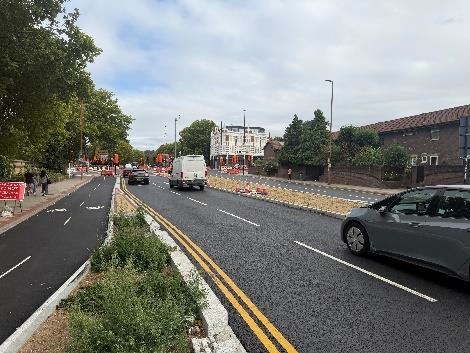 willnorman's tweet photo. 👀London's newest section of Cycleway!!

This section of the Cycleway 4 extension - between Gallions Rd &amp; Charlton Church Lane - is due to open this week. 

We've expanded our network of Cycleways from 90km in 2016 to 450+km today. And cycling across the capital is soaring🚲����🚲 https://t.co/gRrzKEJPKq