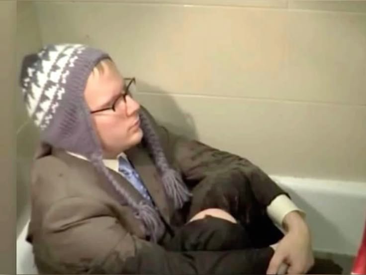 fangsbless's tweet photo. patrick stump https://t.co/jQKXIXbrRQ