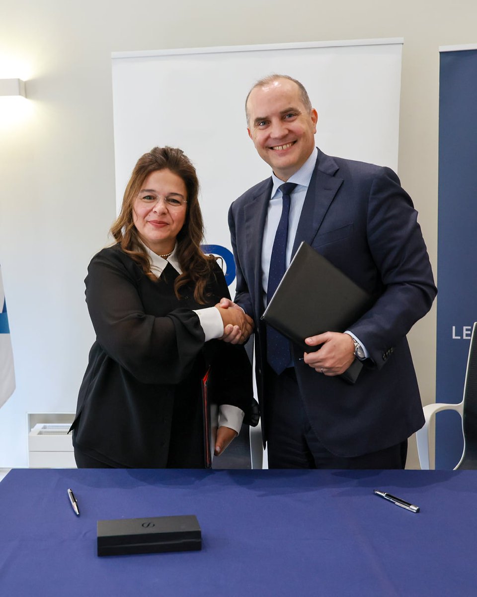 ESABeirut's tweet photo. C’est avec fierté que l’ESA Business School, représentée par M. Maxence Duault, et le Rassemblement de Dirigeants et Chefs d’entreprises Libanais, représenté par Mme Joumana Saddi Chaya, ont officialisé leur partenariat stratégique.

#ESABusinessSchool #RDCL #MoU https://t.co/GbAiYuwrfS