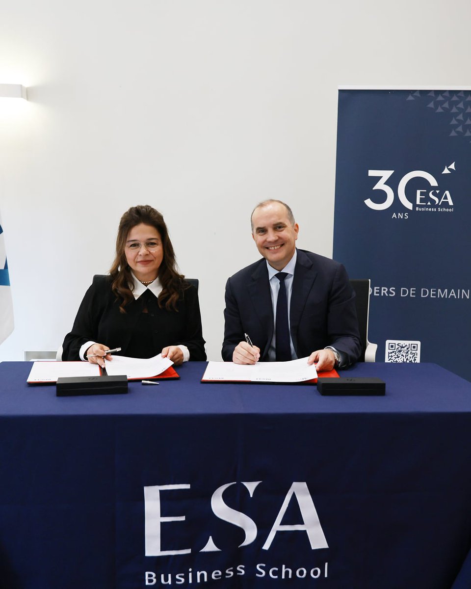 ESABeirut's tweet photo. C’est avec fierté que l’ESA Business School, représentée par M. Maxence Duault, et le Rassemblement de Dirigeants et Chefs d’entreprises Libanais, représenté par Mme Joumana Saddi Chaya, ont officialisé leur partenariat stratégique.

#ESABusinessSchool #RDCL #MoU https://t.co/GbAiYuwrfS