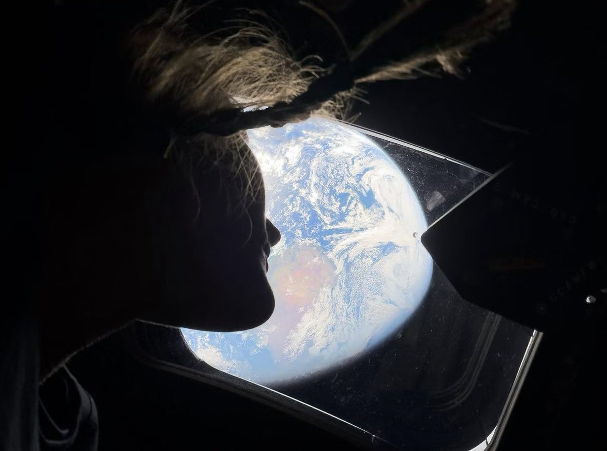 fletchersrosie's tweet photo. i was circling two hundred miles above the earth, and all i wanted was to get home and see you…do you understand that i don't care how big or small this world is, that you are the center of mine? https://t.co/4jgxudgnPK