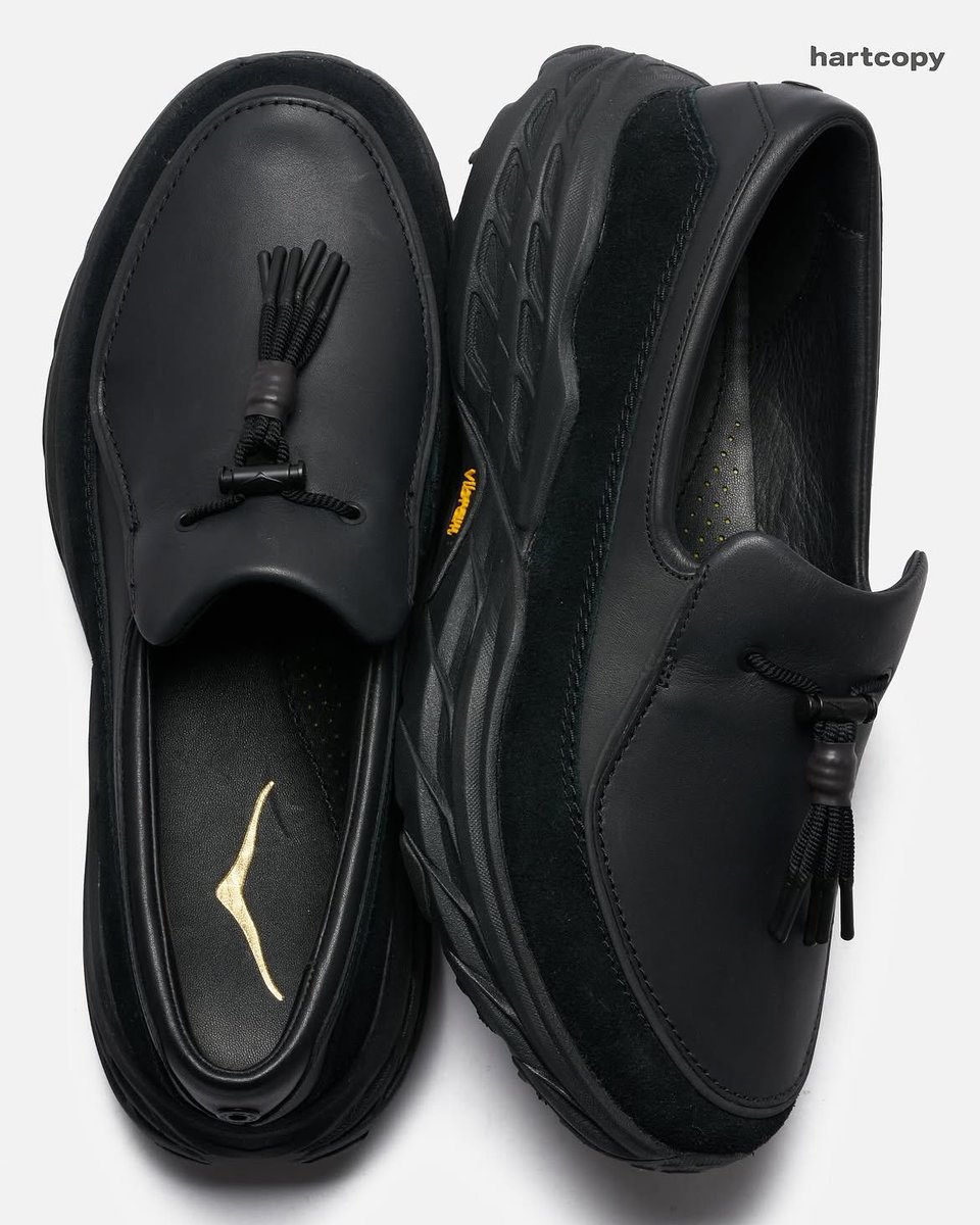 bIueskyse's tweet photo. GILAAA HOKA NGELUARIN LOAFERS SECAKEEP INI? NAKSIRRR BANGET https://t.co/p2nTqg4Toq