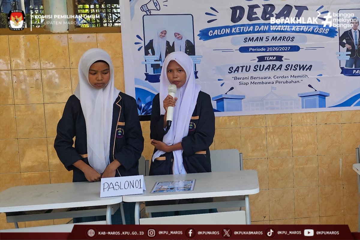 kpukabmaros's tweet photo. #TemanPemilih, Komisi Pemilihan Umum  Kabupaten Maros melaksanakan pendampingan pada tahapan penyampaian visi, misi, dan debat pasangan calon Ketua OSIS serentak Tahun 2026 di SMA Negeri 5 Maros. Kamis (24/9/2026).

#KPUMelayani https://t.co/M2obcEc3ut