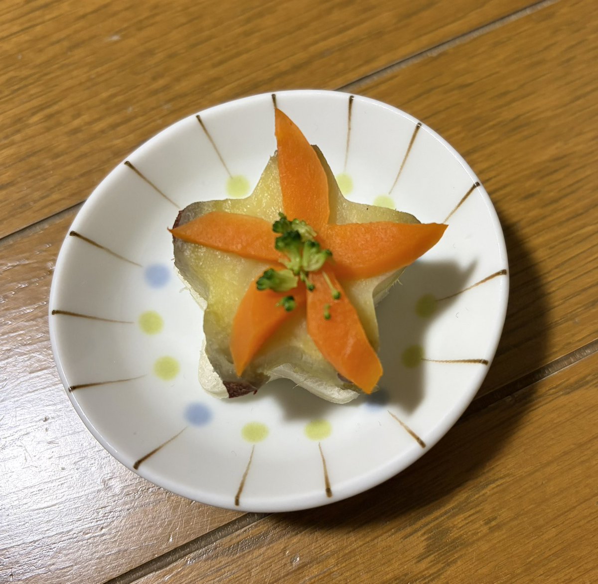 tamaya0519's tweet photo. 粟ちゃん🐹
1歳のお誕生日おめでとう🎂
#ハムスター
#粟太郎 https://t.co/vLEEyPf00l