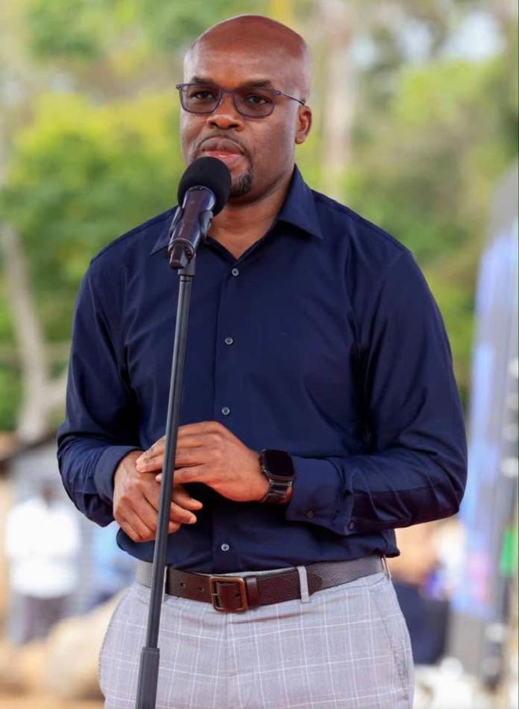 RamogiFM's tweet photo. Piny owacho oseketo kare okenge makonyo e kedo kod jonjore ma kwalo jamni kendo nego jopiny e pachoka. Jagoro mongirore e migao mar Arita Raymond Omollo owacho ni Arita oseber e kaontis kaka Samburu, Isiolo kod Meru ma jonjore gi osebedo ka Sande jopiny kendo sani lokruok nitie. https://t.co/oYBrIEeZEu