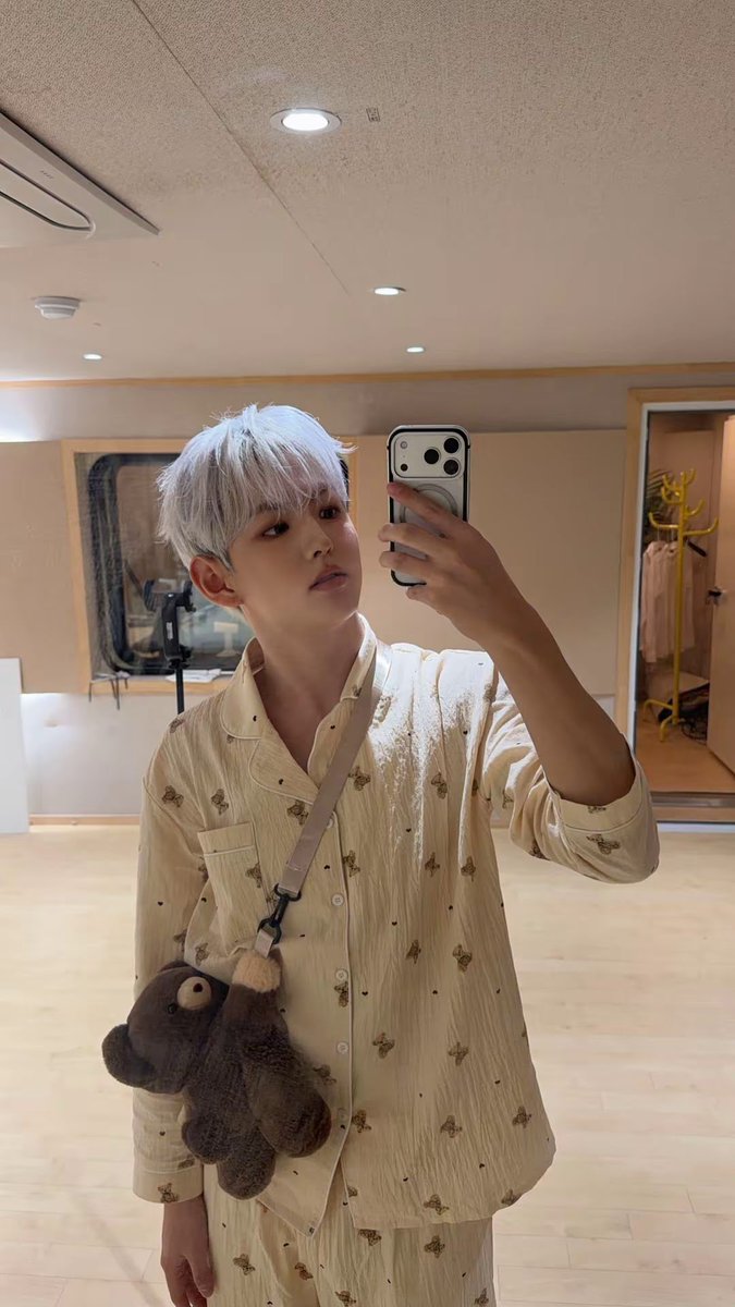 xhy960810's tweet photo. 260924 Kim Doyoon's YouTube Channel updated part 1 (translation is in part 2.)
#KimDongbin #KimDongbhin #Dongbin #Dongbhin #김돈빈 #金東彬 #金东彬 #KimDoyoon #김도윤 #金道潤 #金道润 https://t.co/lCLJyIgiVt