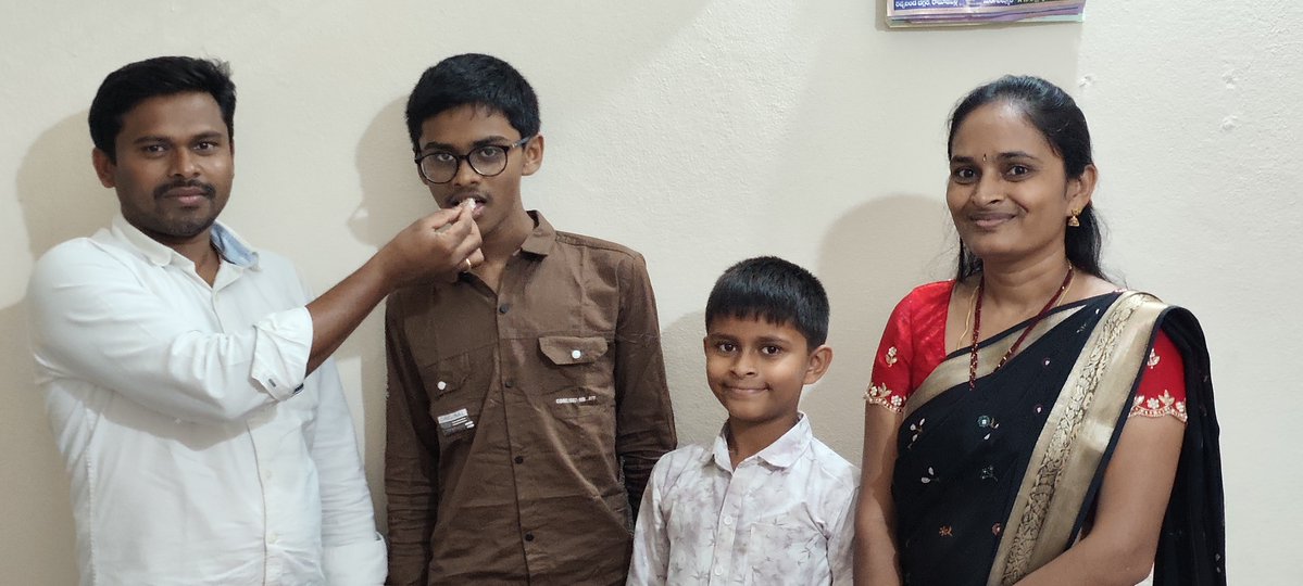 venkatbta's tweet photo. 🎂Happy Birthday my dear elder son Gautam Gajula💐🌹💐 Many more happy returns of the day 🤝Have a bright future👍🎓 https://t.co/AAGVJXaku9